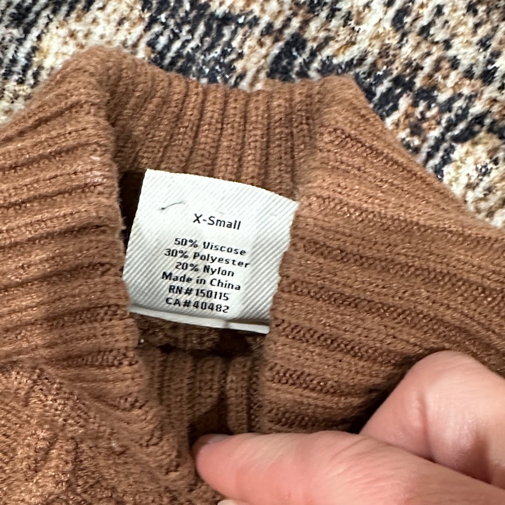 Varley Joilette Roll Neck Sweater Vest in Chestnut - Picture 3 of 5